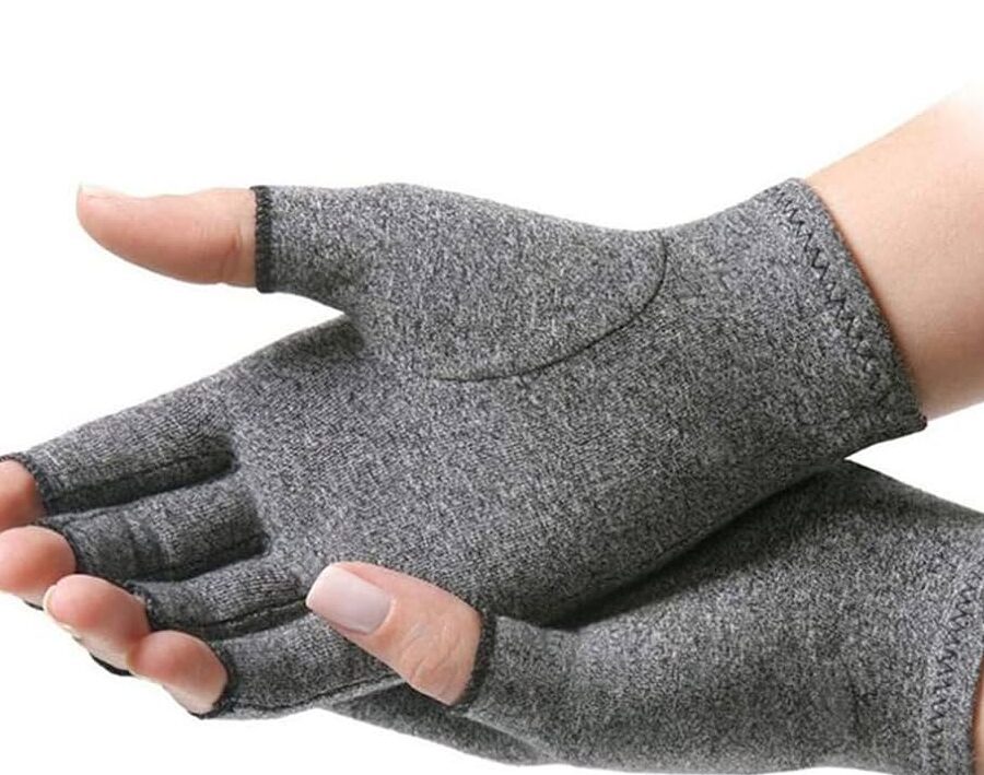 Comment les gants de compression peuvent soulager l’arthrite ?
