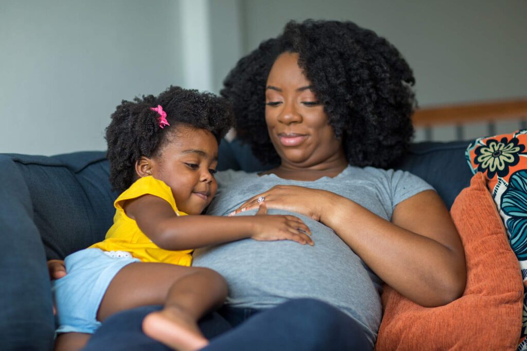 Adénomyose et grossesse : quels impacts et quelles chances de concevoir ?