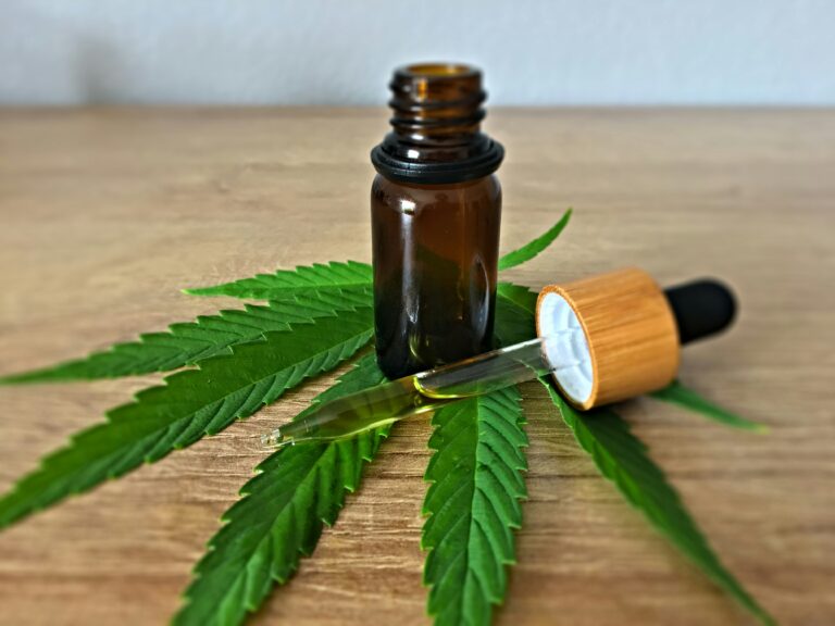 découvrez les bienfaits du cbd, un produit naturel connu pour ses propriétés relaxantes et apaisantes. profitez de ses vertus relaxantes pour retrouver équilibre et bien-être.