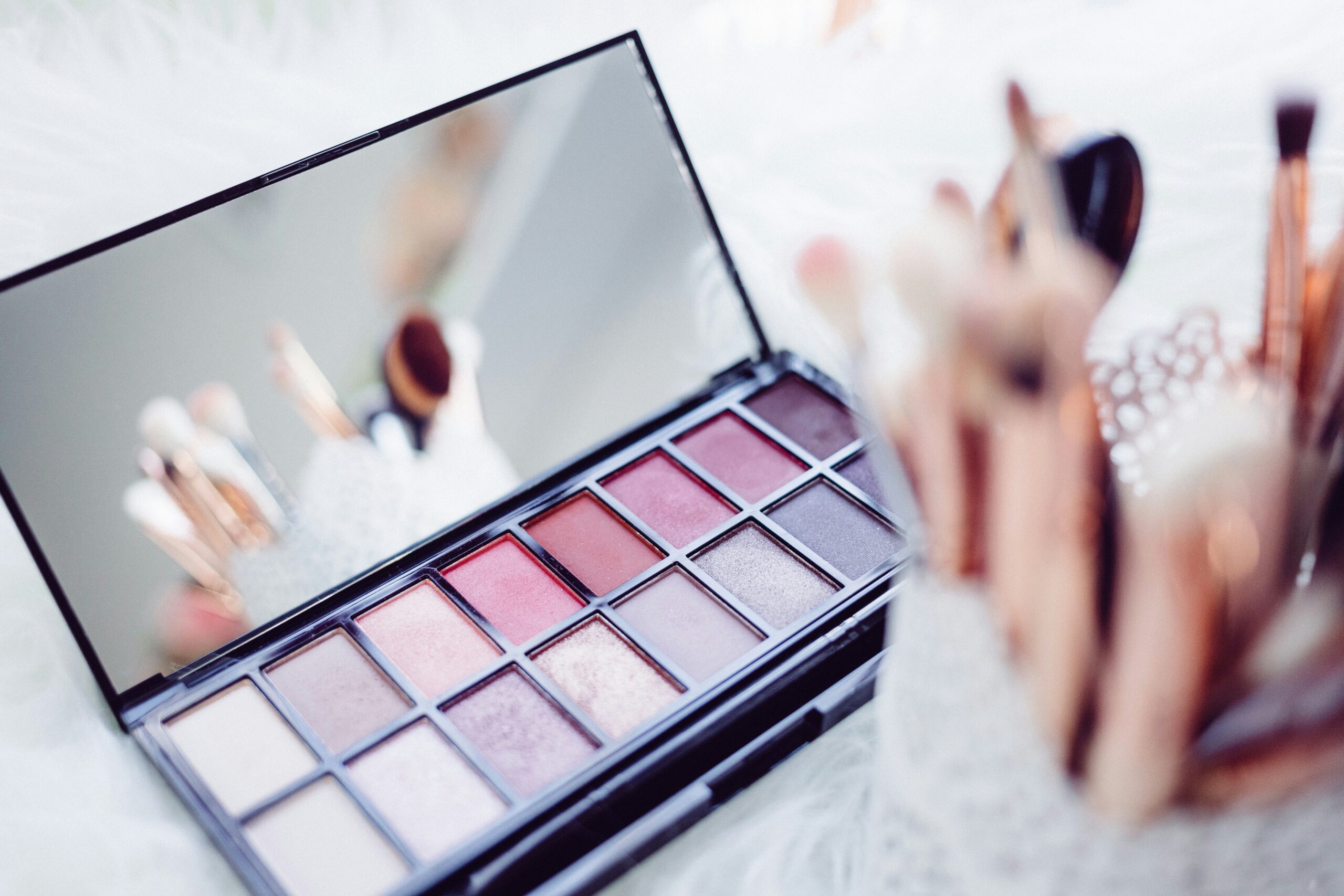 découvrez les soins de beauté et de bien-être offerts par notre institut de beauté. réservez dès maintenant pour une expérience unique.