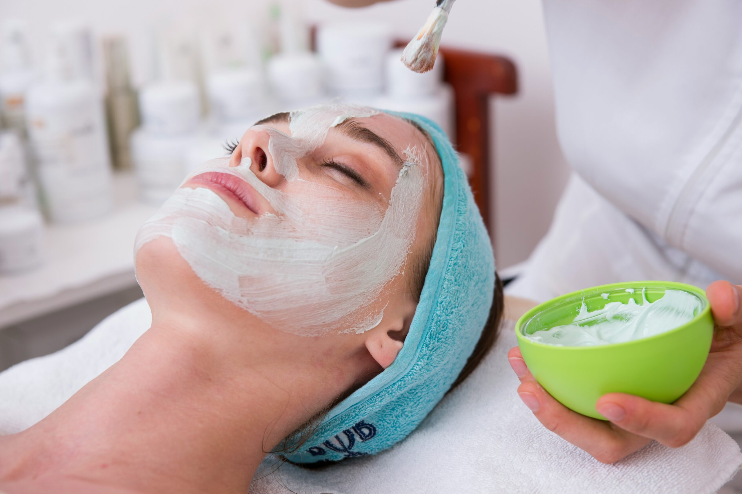 découvrez notre sélection de produits de beauté pour sublimer votre apparence. trouvez des cosmétiques, soins de la peau et maquillage de qualité chez nous.