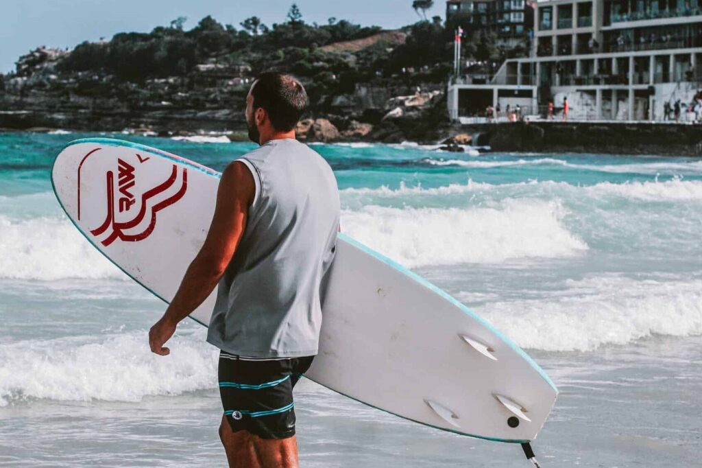 Syndrome du surfeur : comment protéger vos yeux à la plage ?