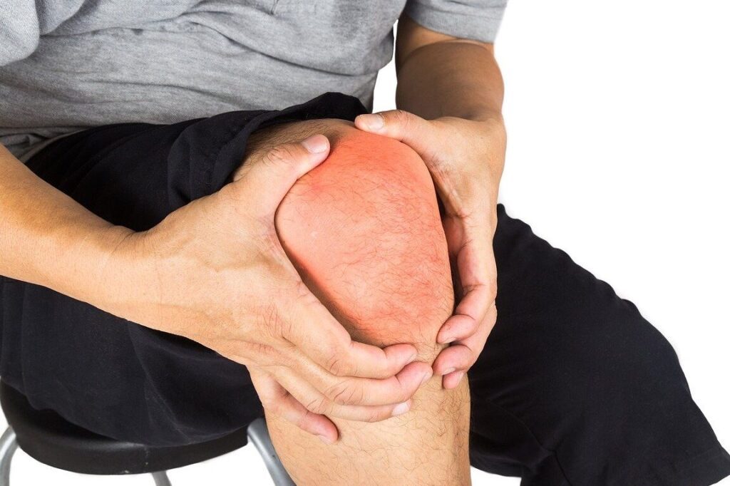 Arthrocentèse : quand et pourquoi est-elle recommandée ?