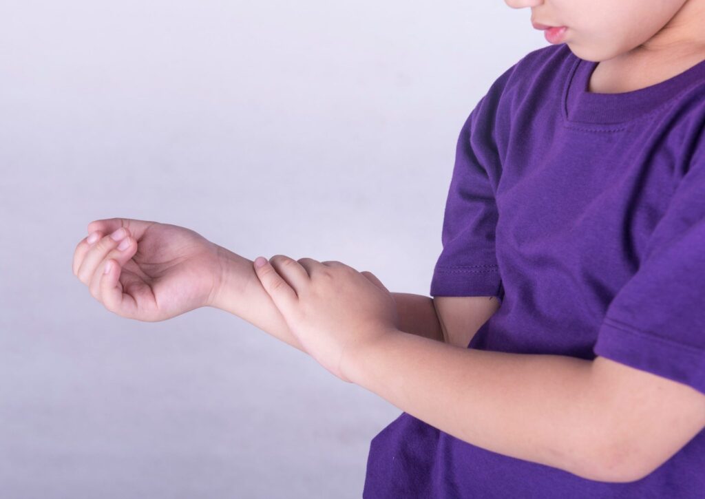 Comment reconnaître et traiter l’arthrite septique chez l’enfant ?
