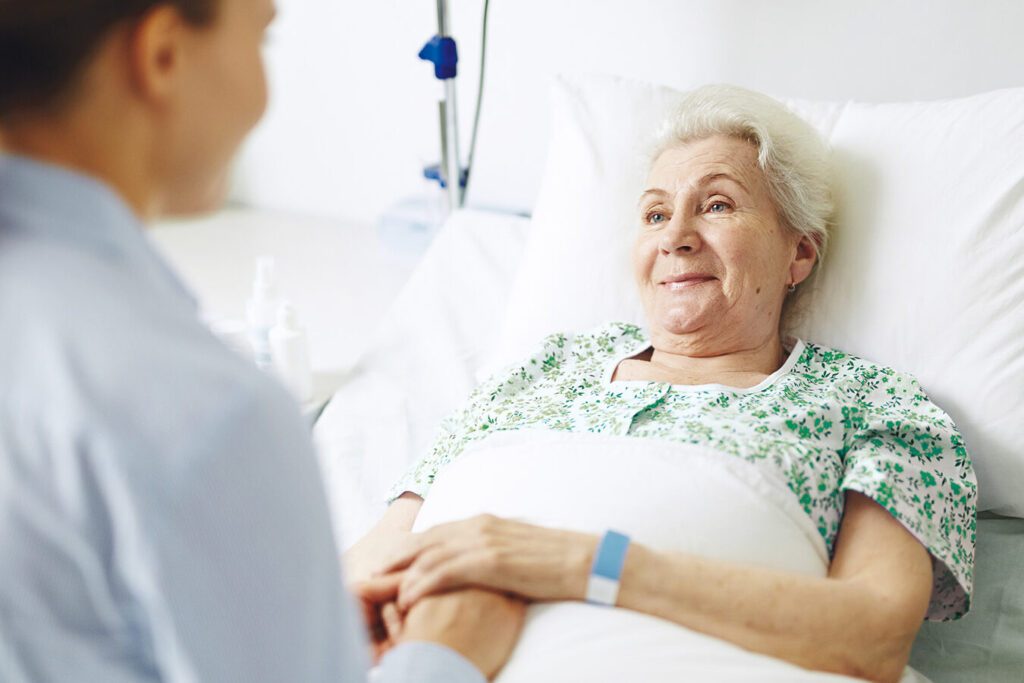 Quelles sont les conséquences d&rsquo;une hospitalisation chez une personne âgée ?