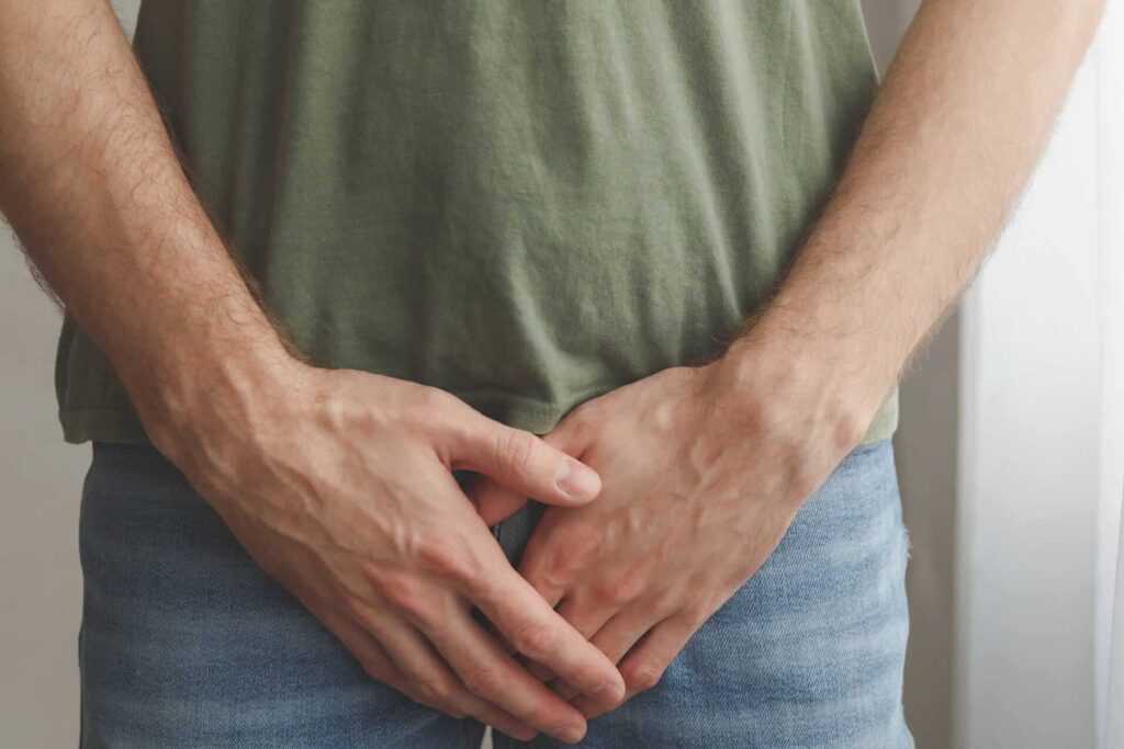 Pourquoi je bande tout le temps ? Comprendre les causes de l’érection persistante